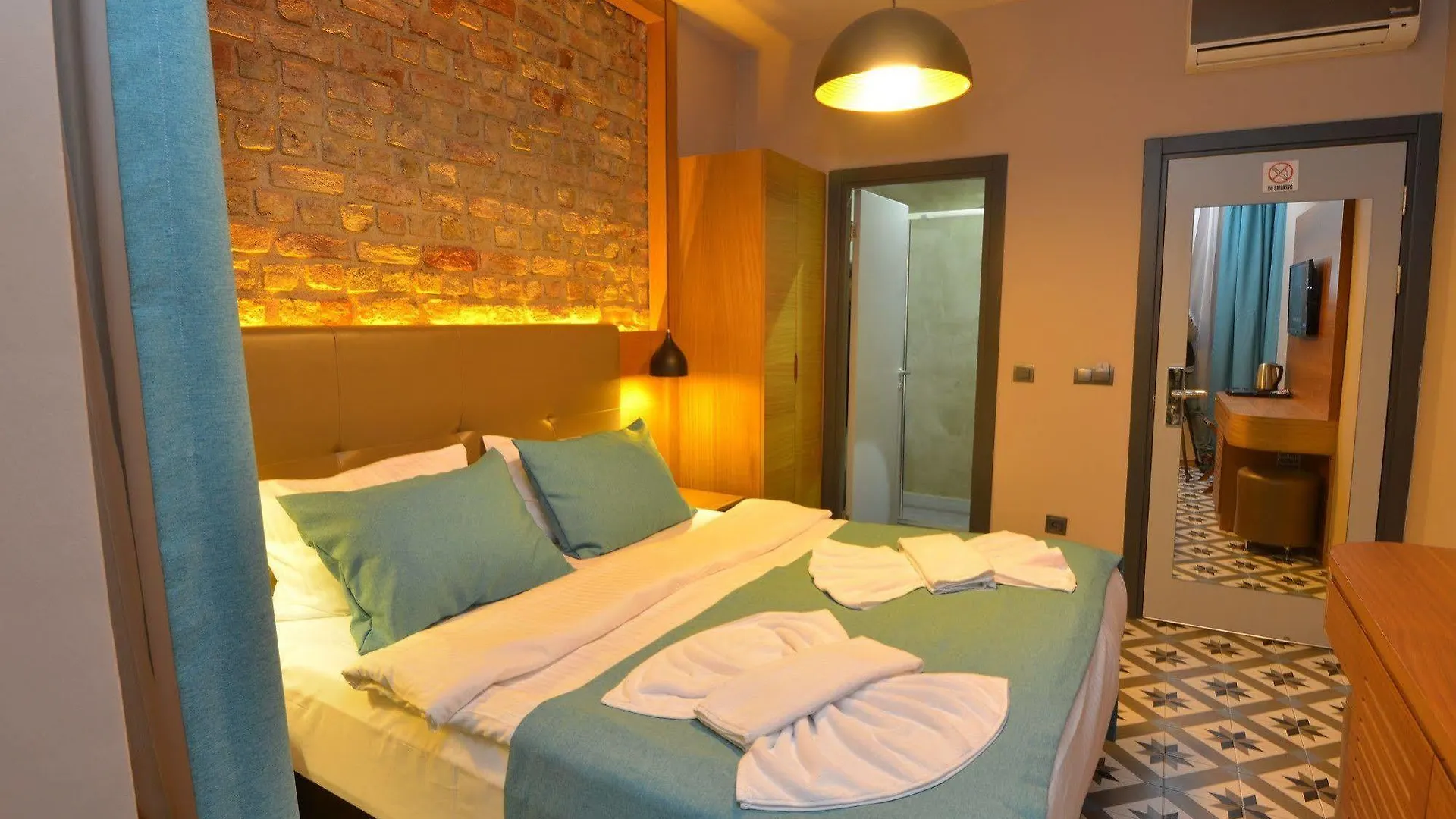 **  Pera Line Hotel Istanbul Turkey